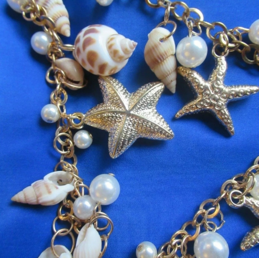 Seashells and Pearls Statement Necklace - Picture 5 of 6